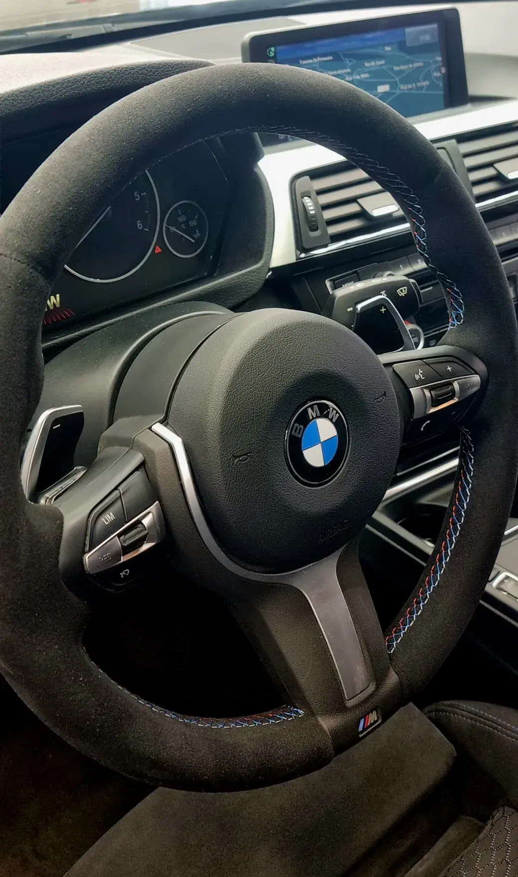 BMW 320 d Pack M Performance 7