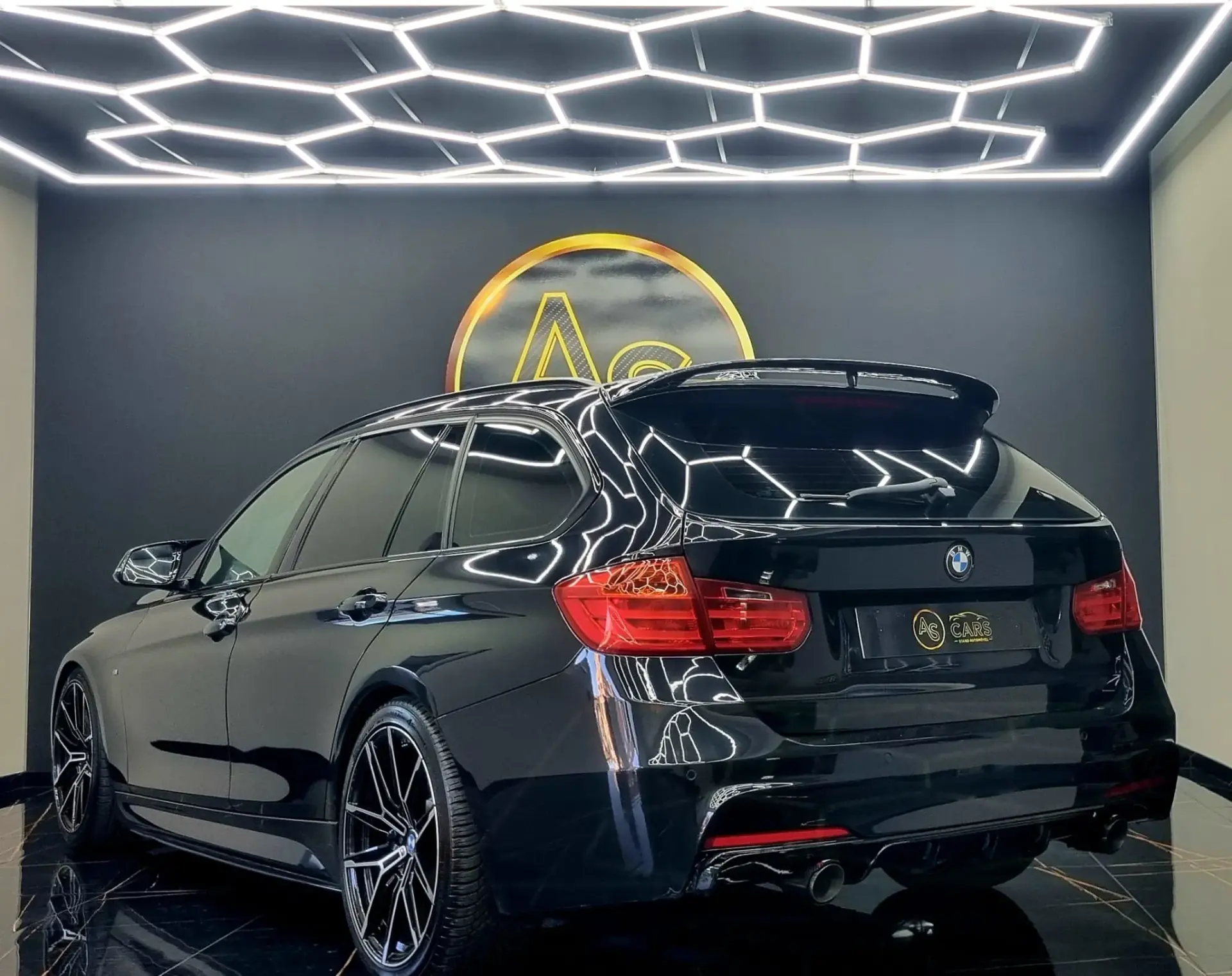 BMW 320 d Pack M Performance 52