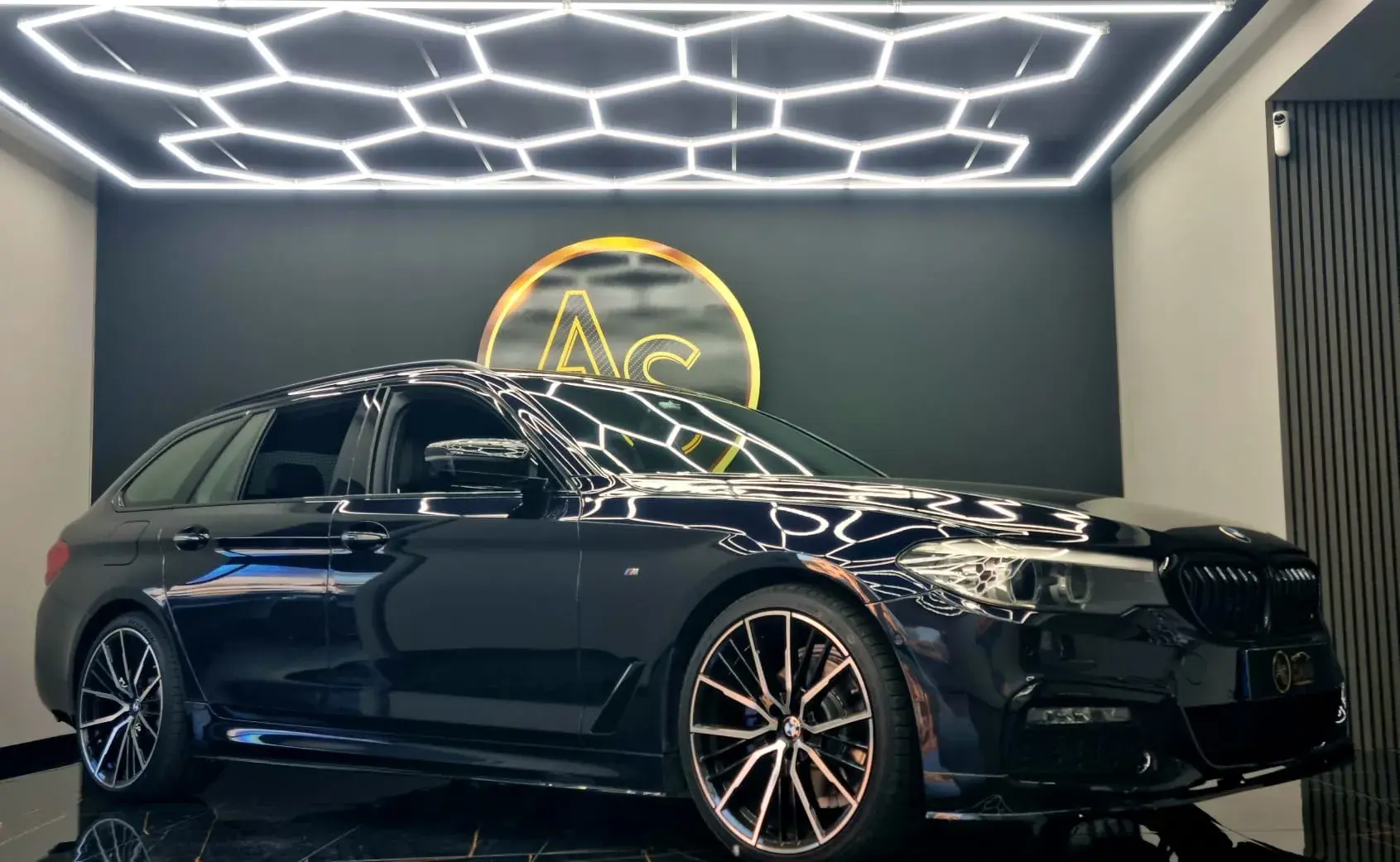 BMW 520 d Pack Desportivo M Performance 2