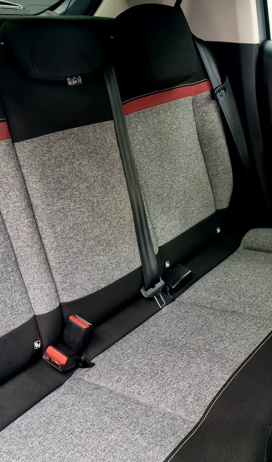 Citroën C3 1.2 PureTech C-Series 8