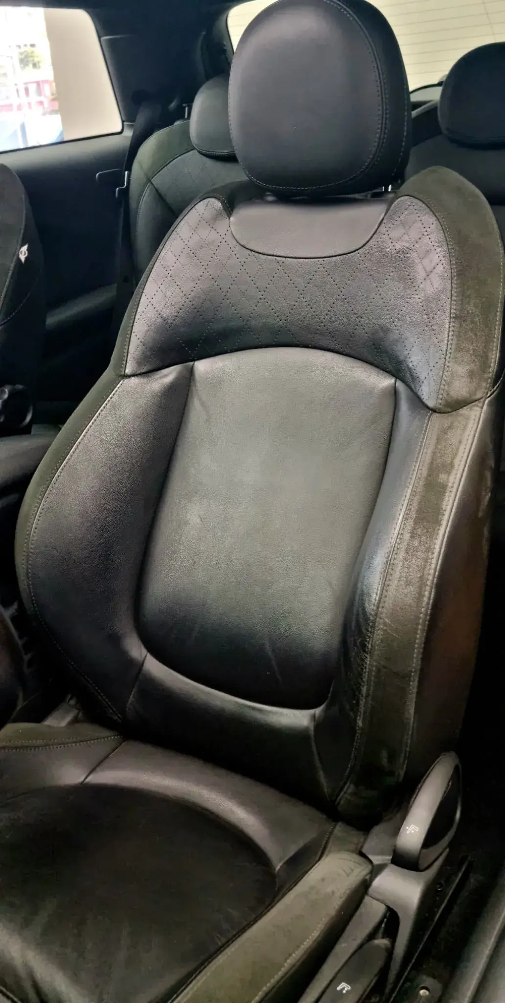 MINI 3 Portas Cooper S Auto Desportiva 10