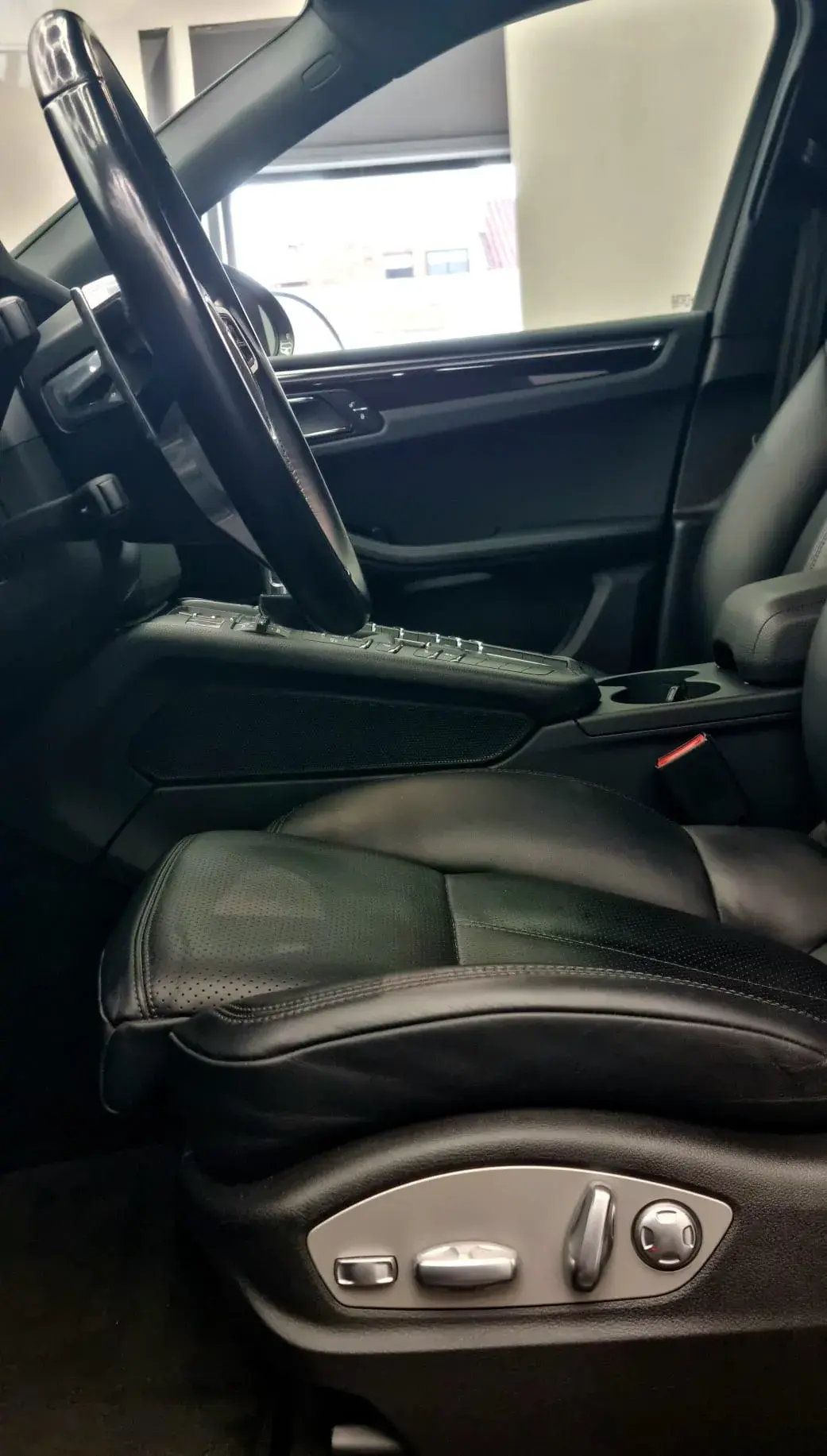 Porsche Macan PDK 12