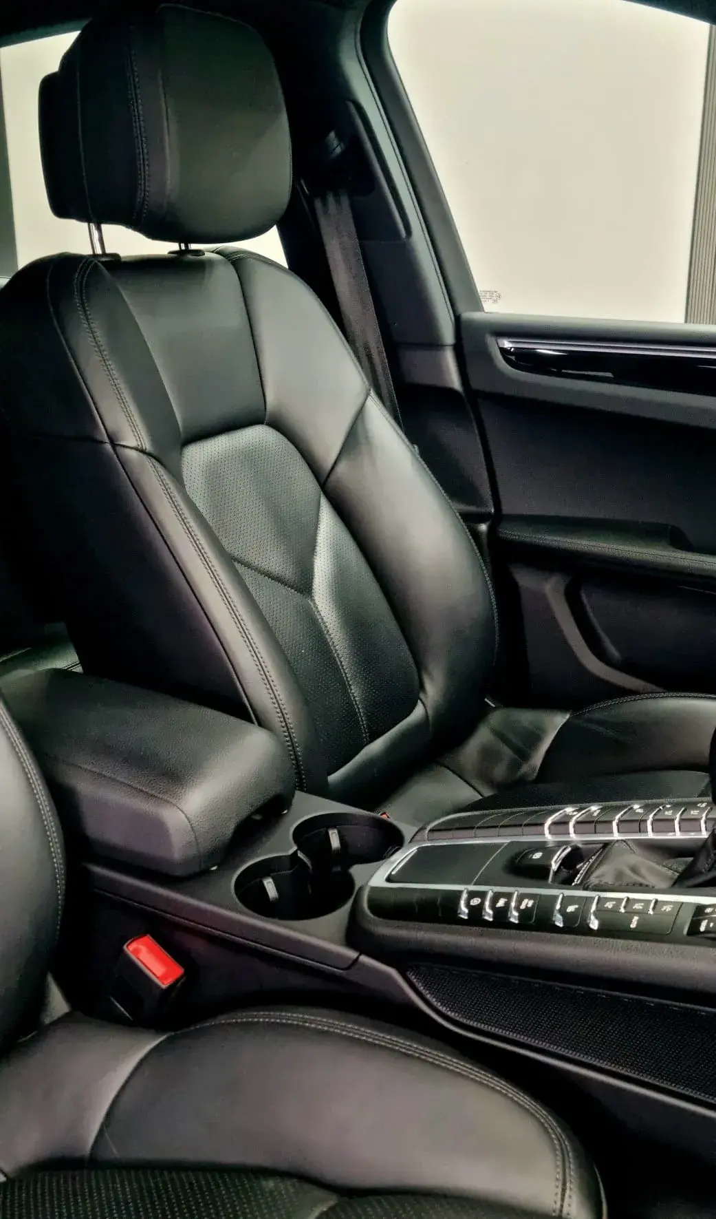 Porsche Macan PDK 16