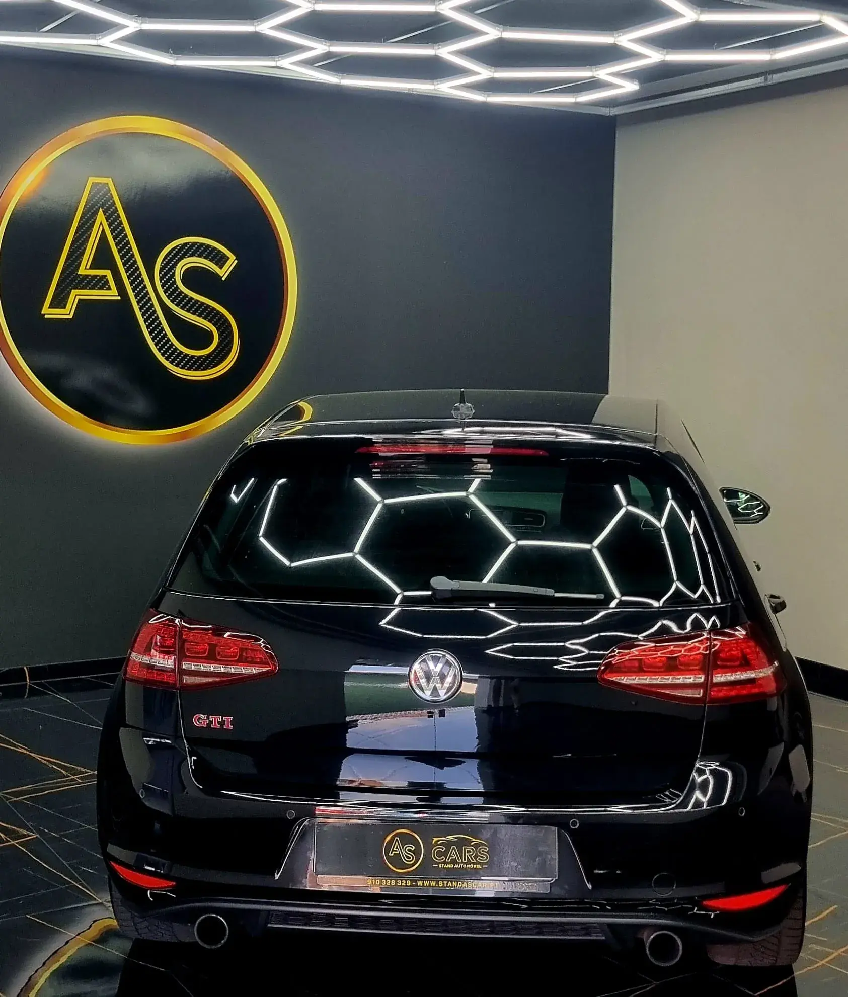 Volkswagen Golf 2.0 TSi GTi DSG Performance 12