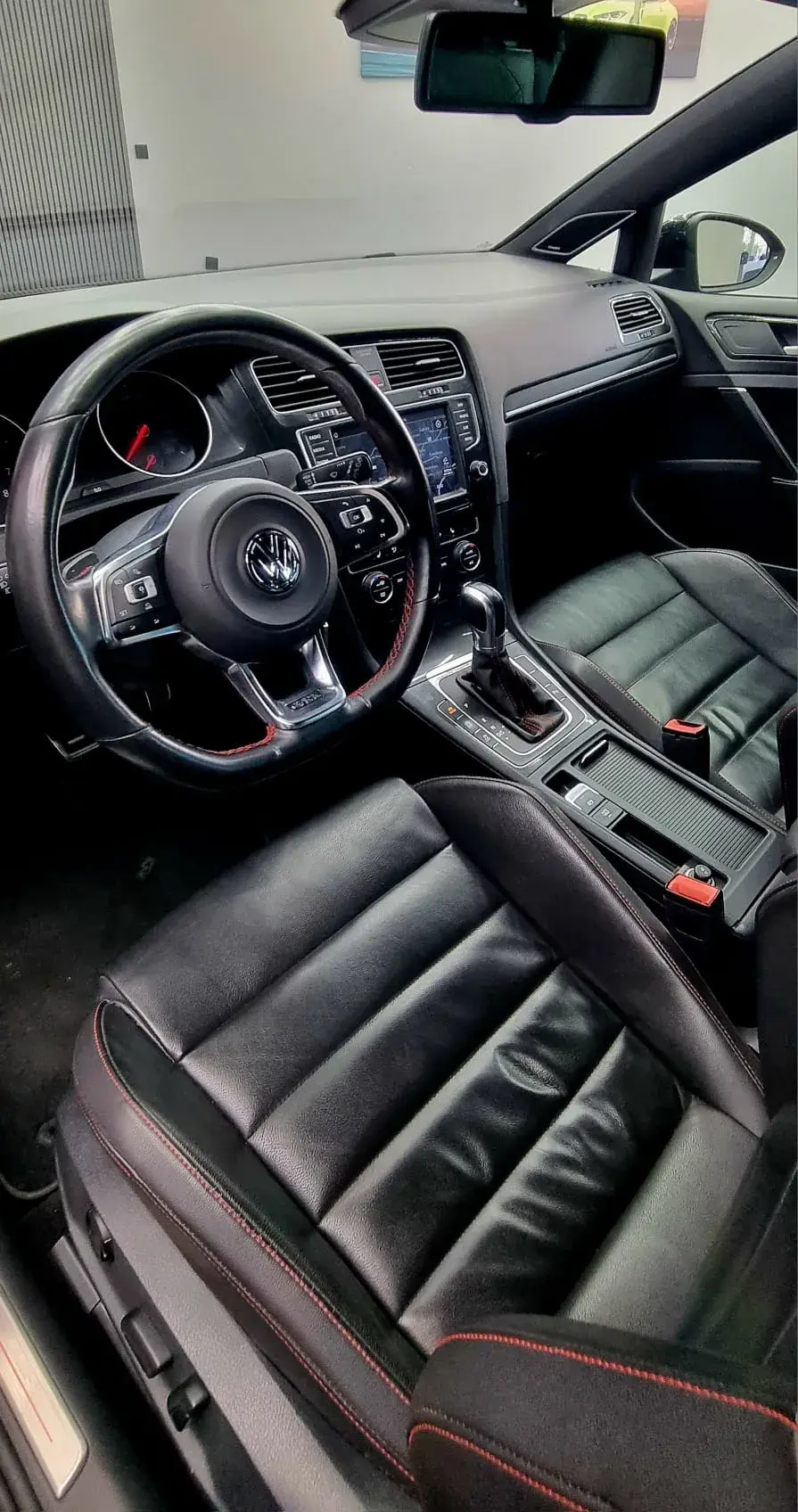 Volkswagen Golf 2.0 TSi GTi DSG Performance 27