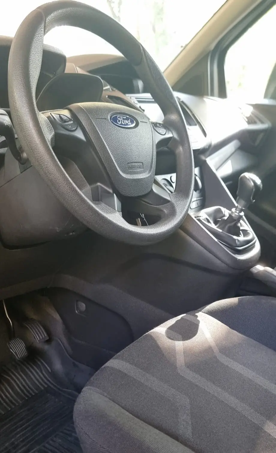 Ford Transit Connect L2 3 Lugares 29
