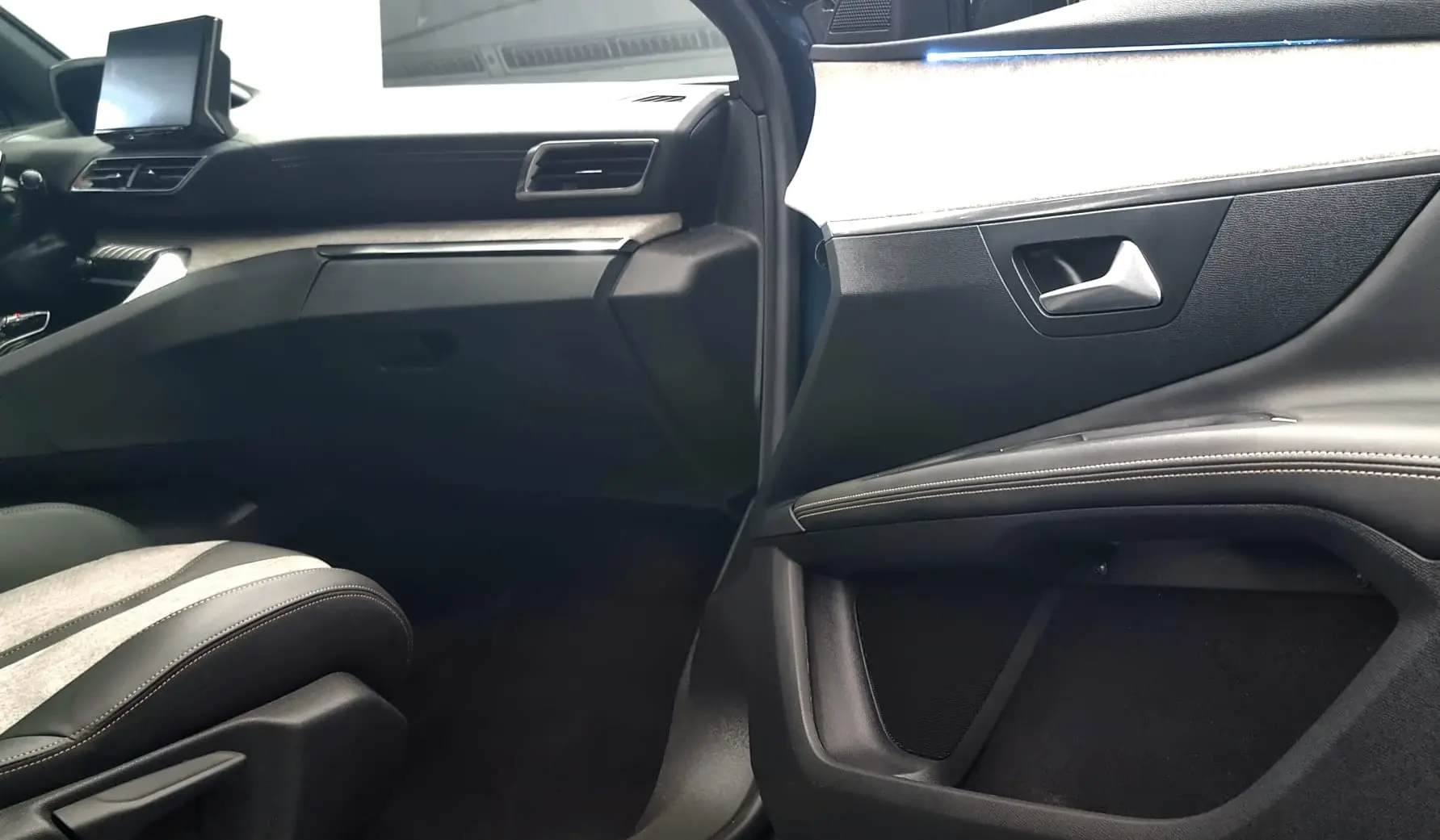 Peugeot 3008 GT Hybrid Plug-in 32