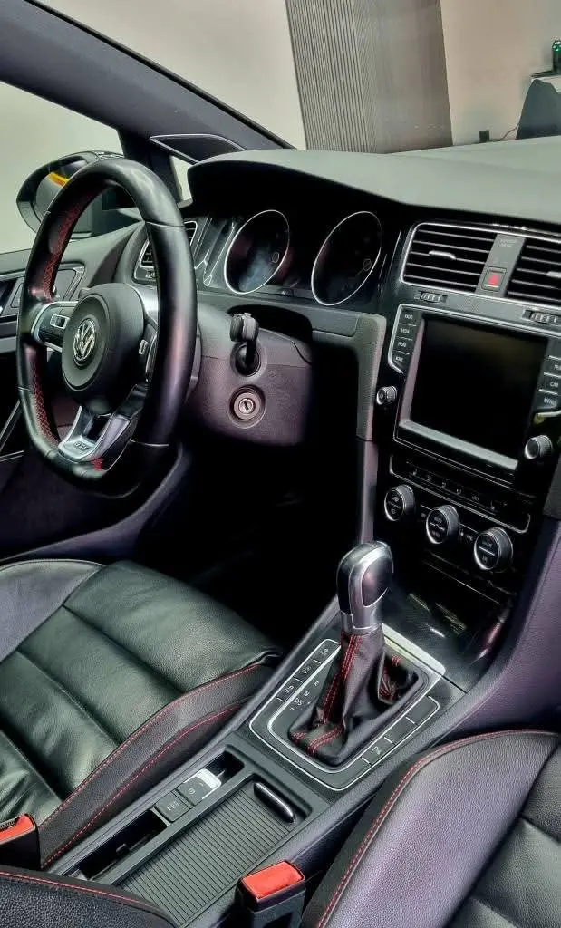 Volkswagen Golf VII GTI PERFORMANCE 16