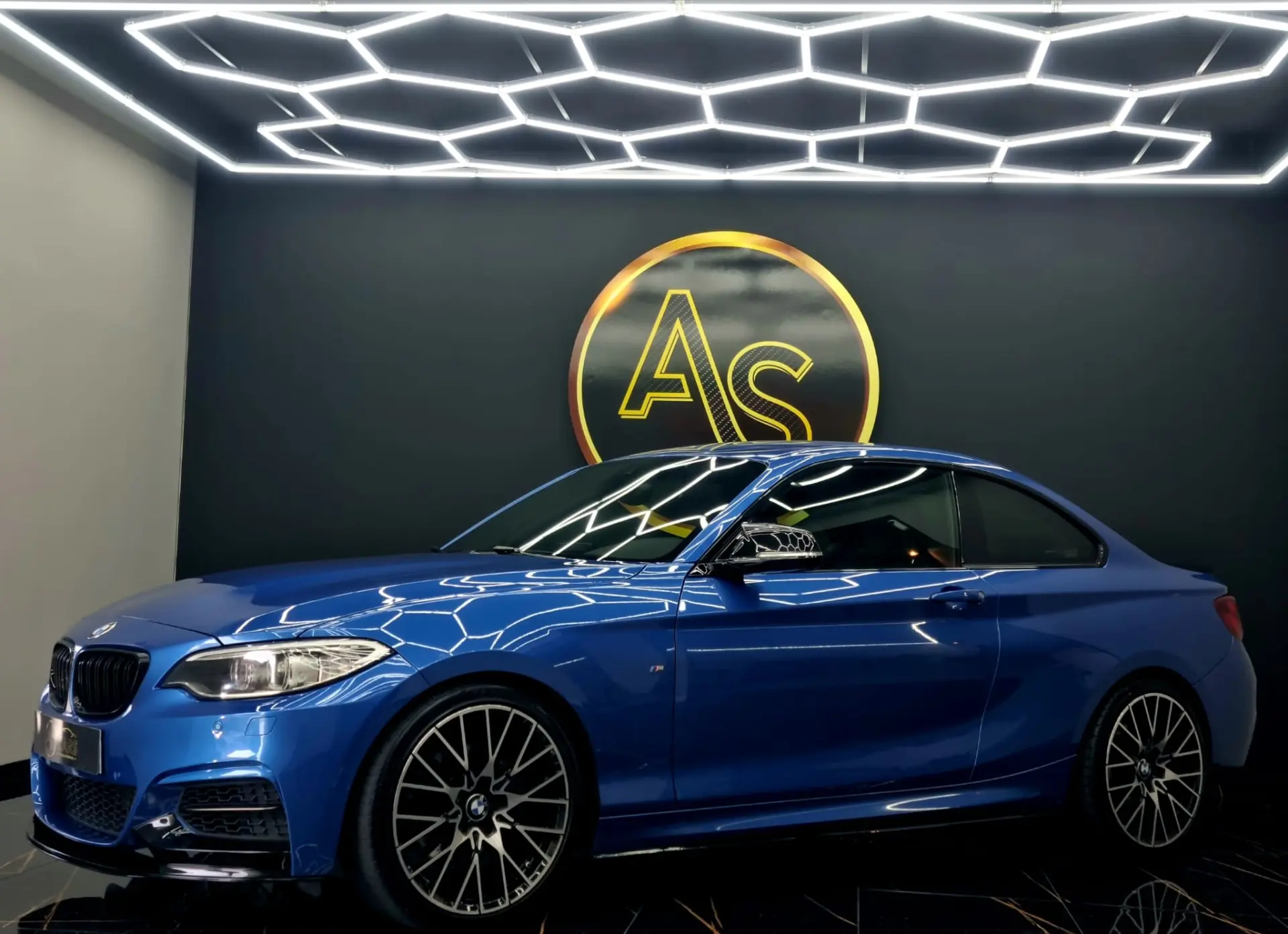 BMW 220 d Pack M Performance 7