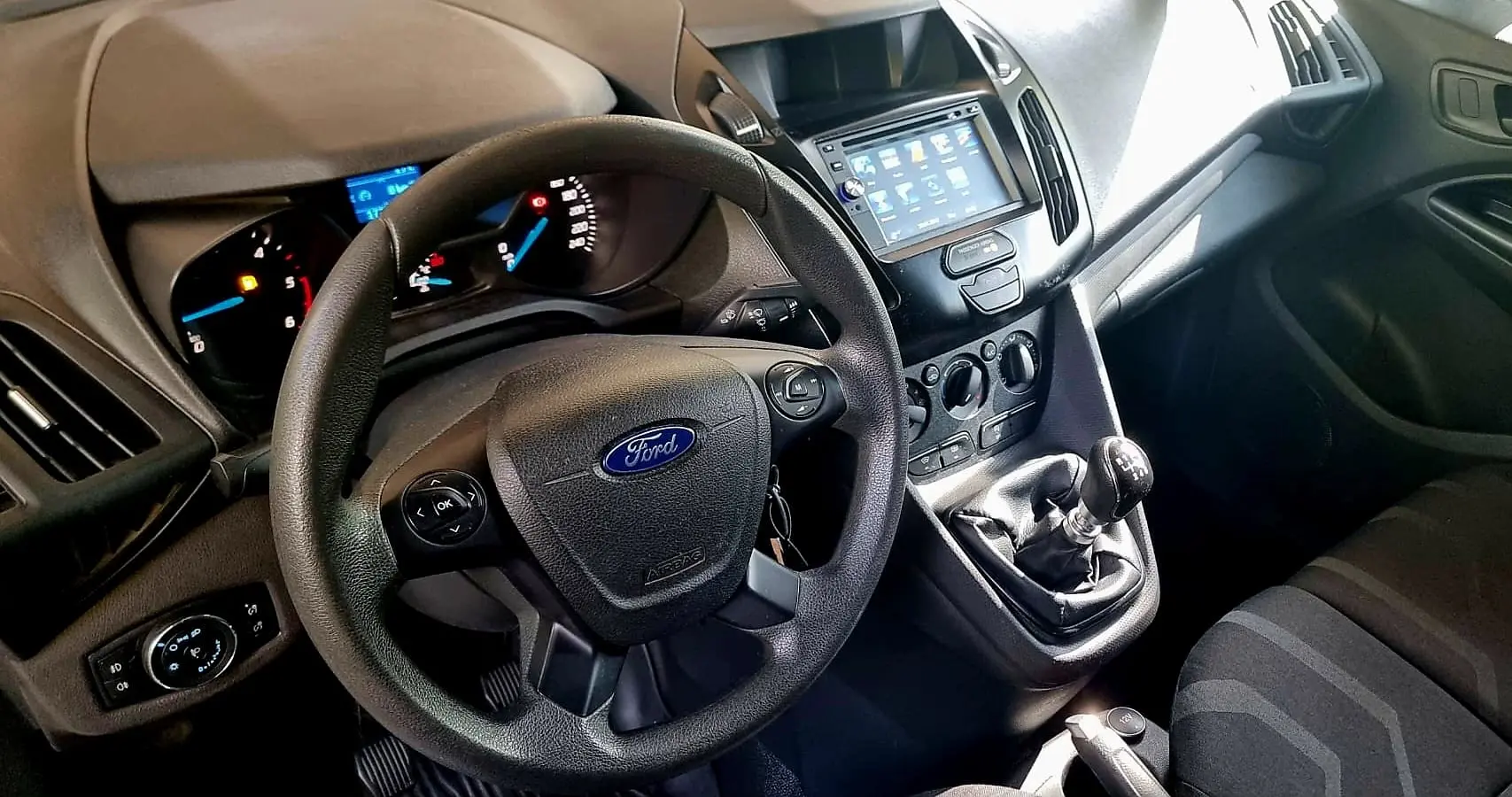 Ford Transit Connect L2 3 Lugares 26
