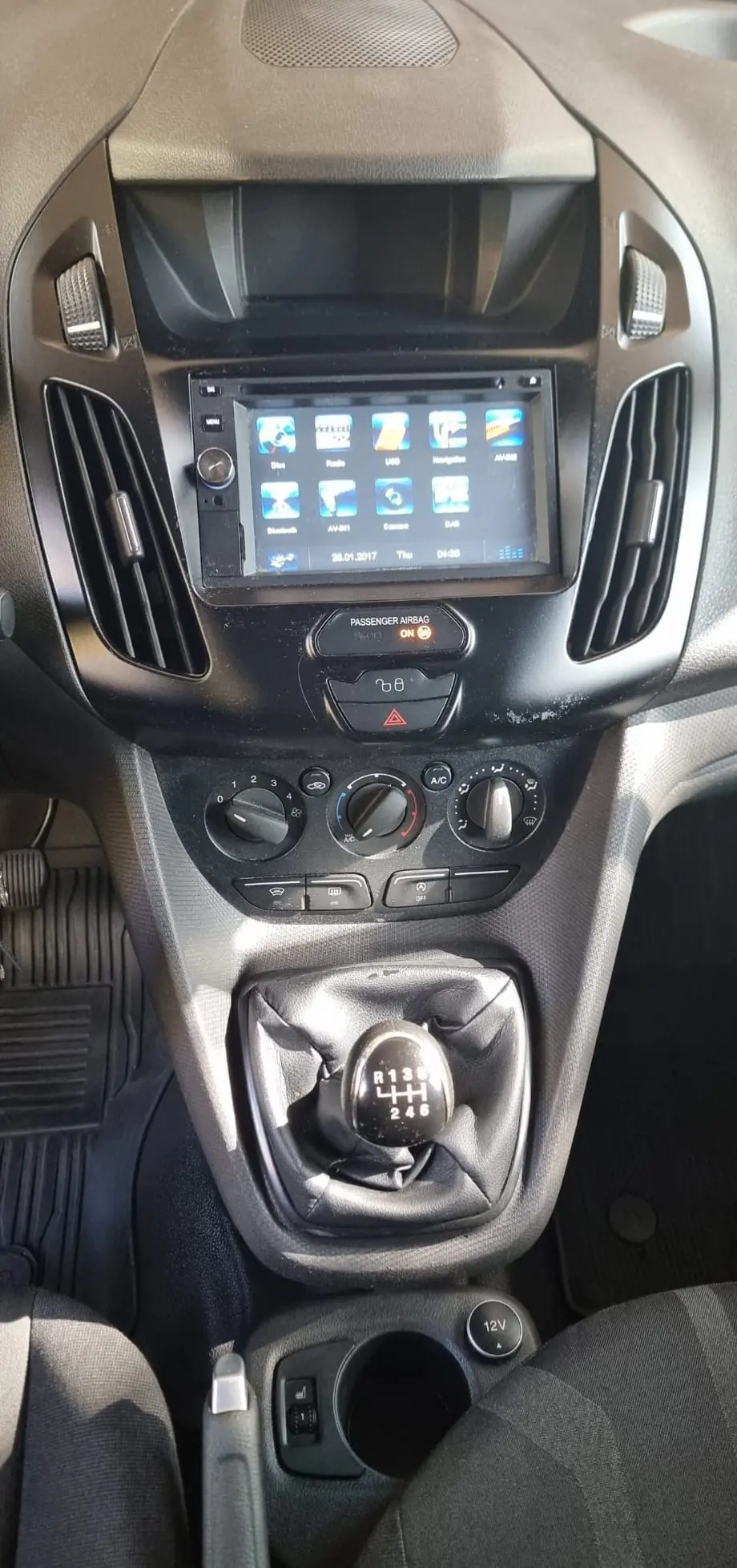 Ford Transit Connect L2 3 Lugares 30