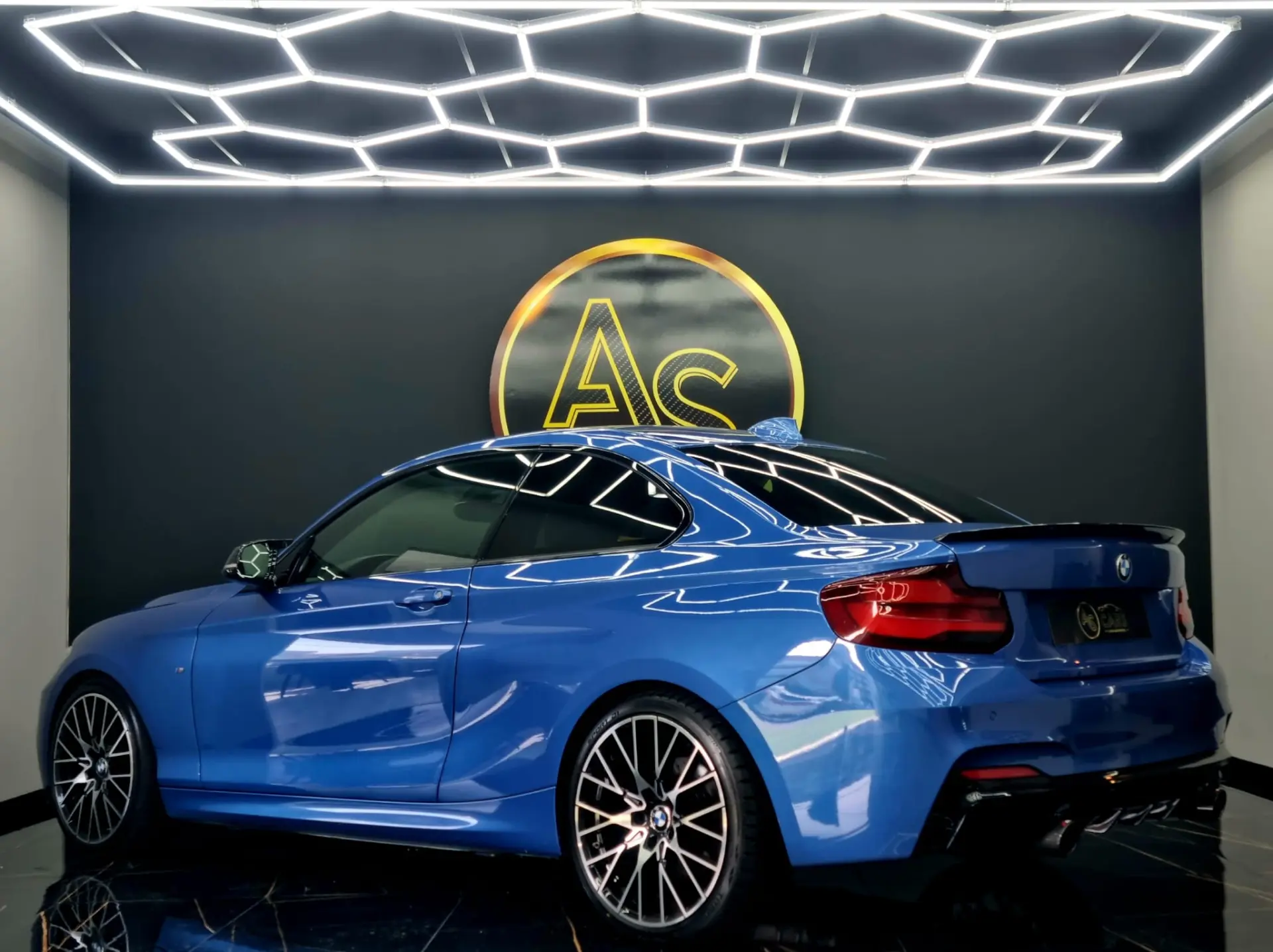 BMW 220 d Pack M Performance 2