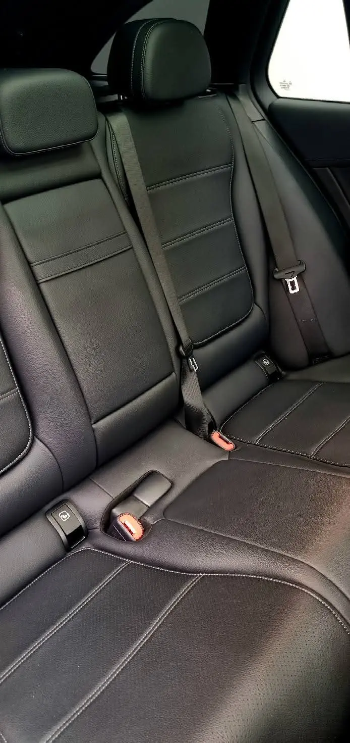 Mercedes-Benz C 300 e AMG Pack Night 14