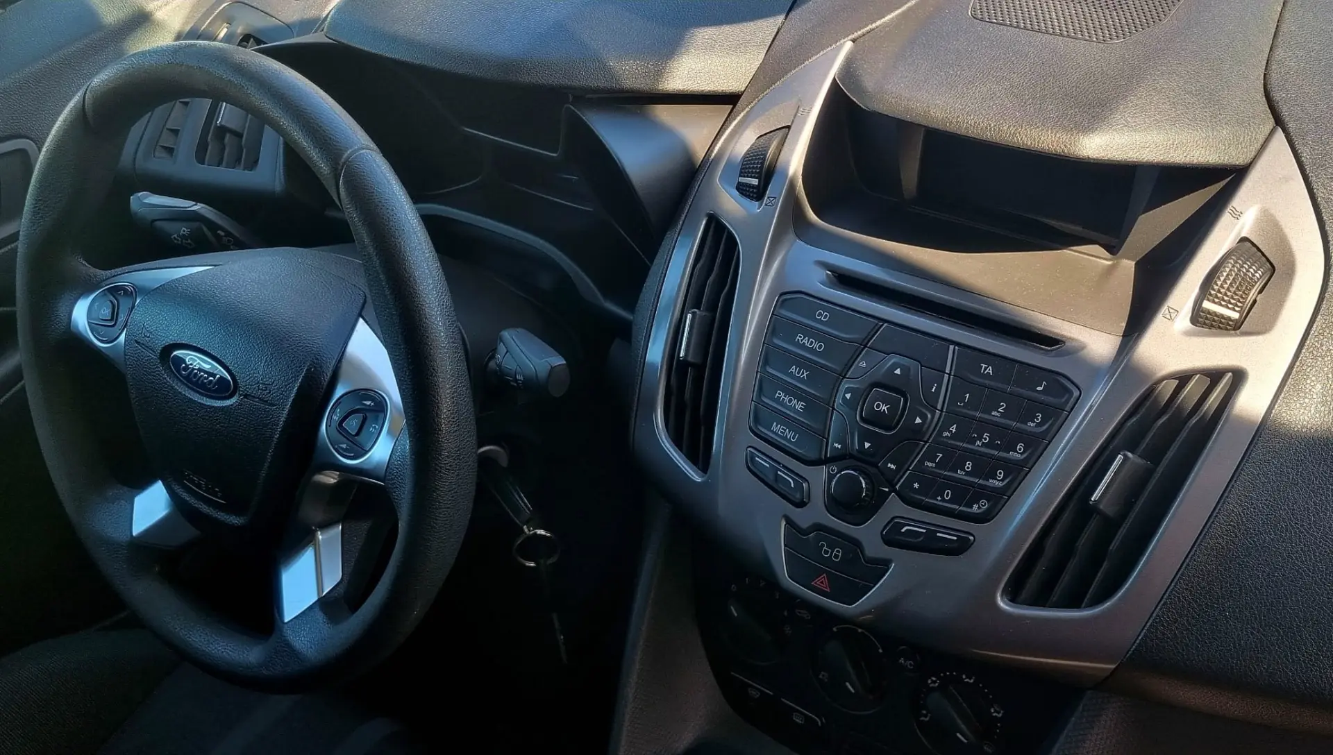 Ford Transit Connect L2 3 Lugares 25