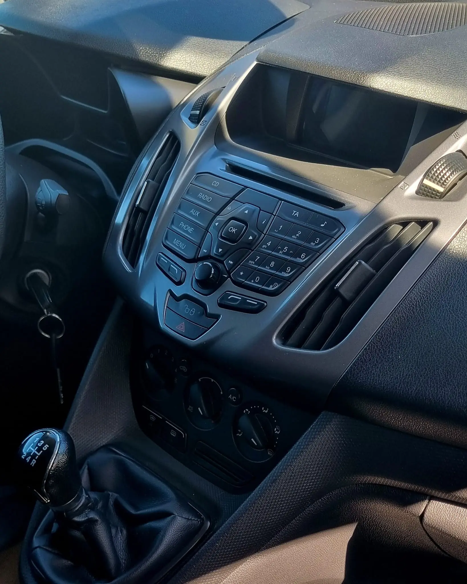 Ford Transit Connect L2 3 Lugares 11