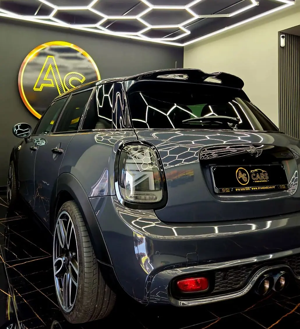 MINI 5 Portas Cooper S Aut. 3