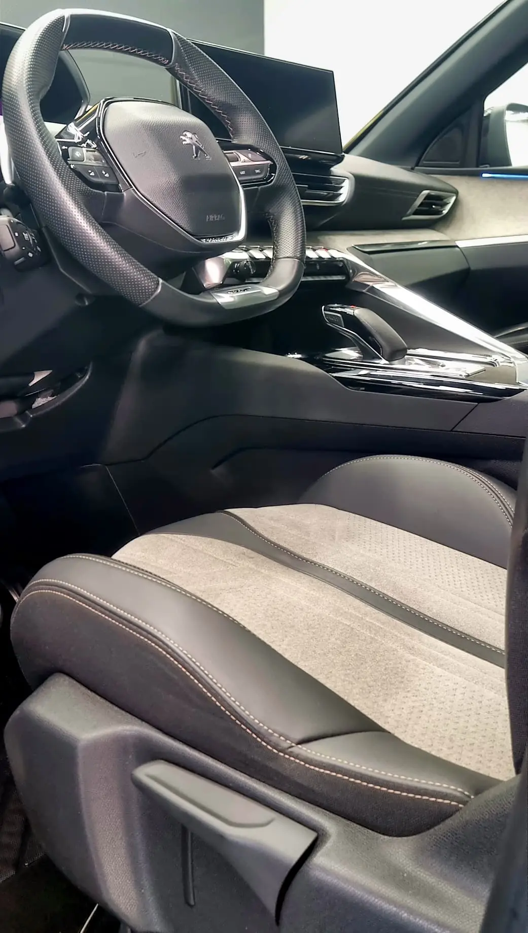 Peugeot 3008 GT Hybrid Plug-in 36