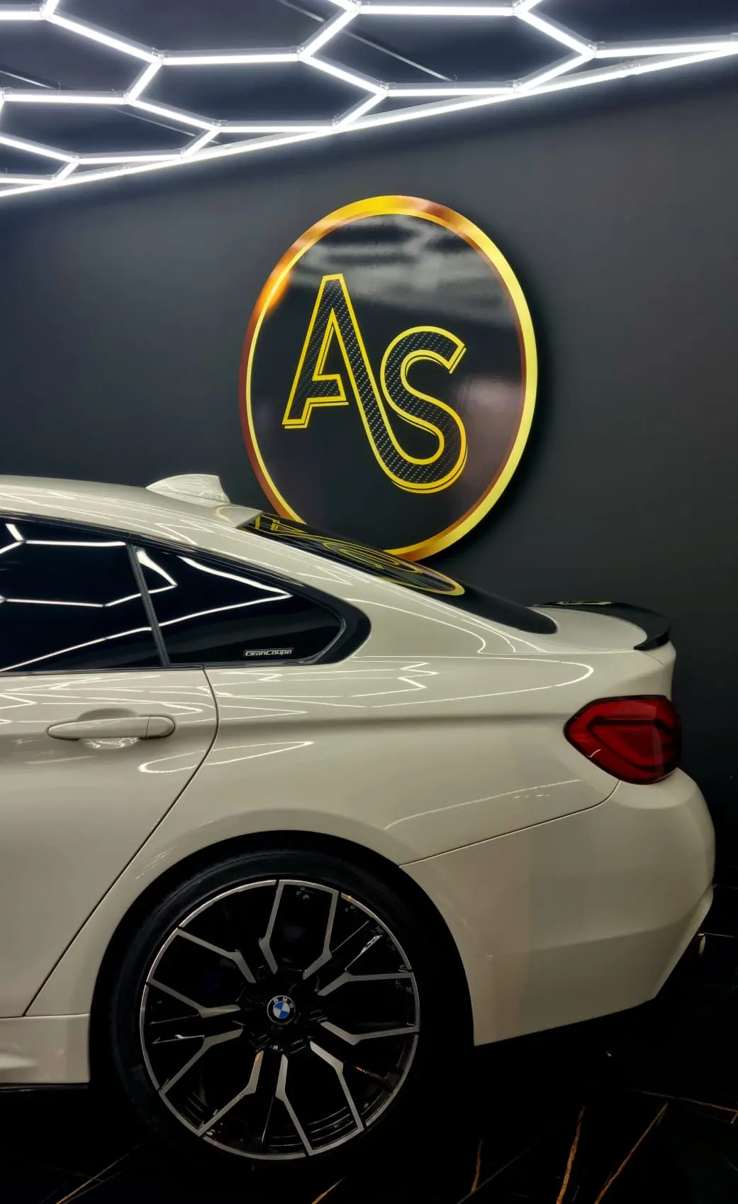 BMW 420 d Pack M Performance 10