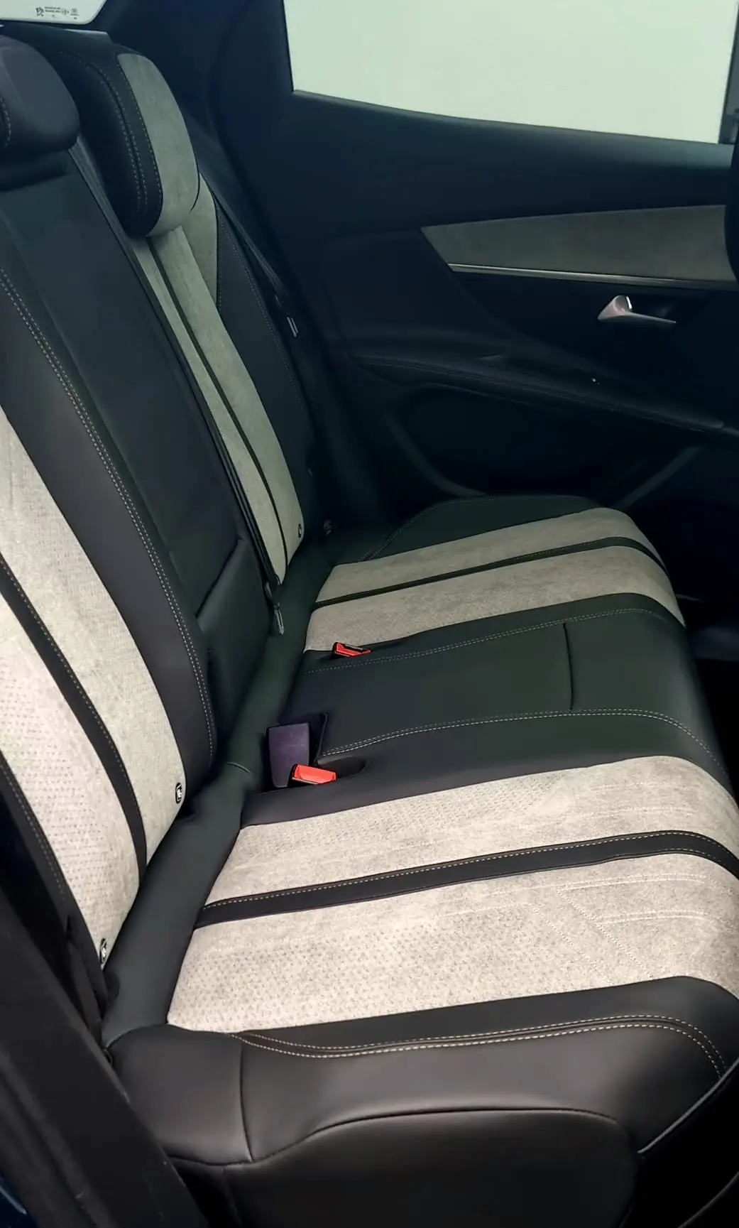 Peugeot 3008 GT Hybrid Plug-in 2