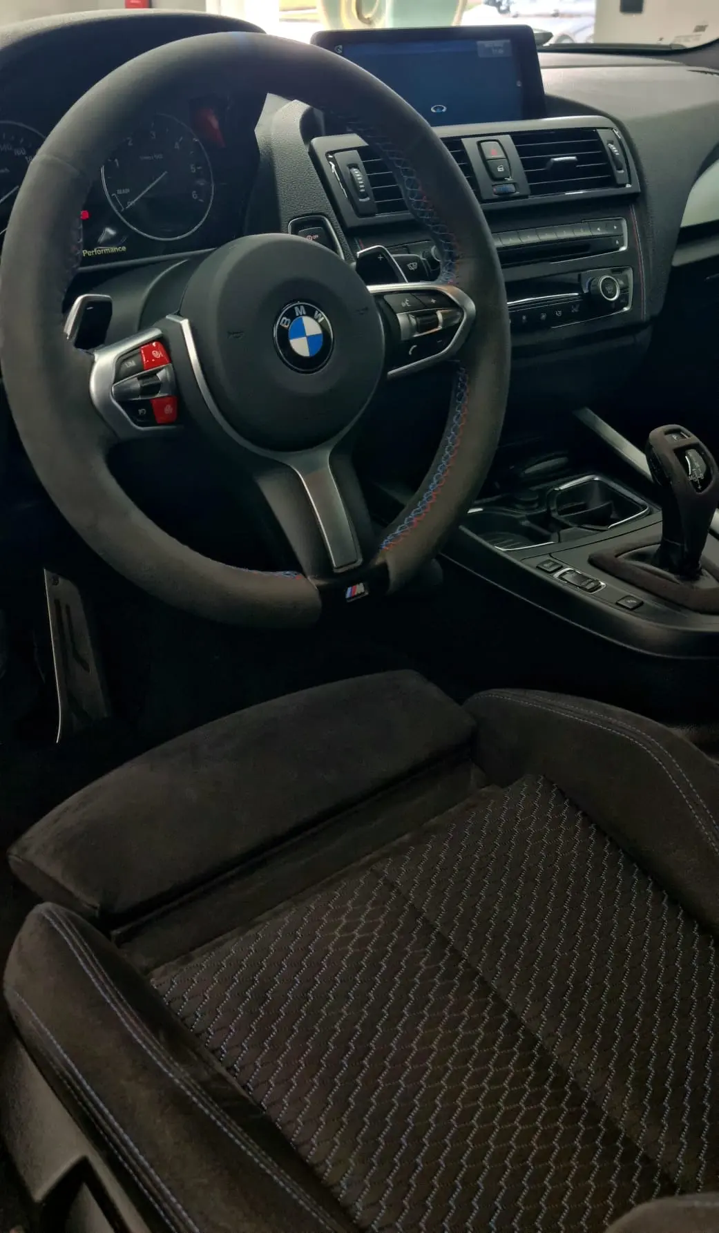 BMW 220 d Pack M Performance 29