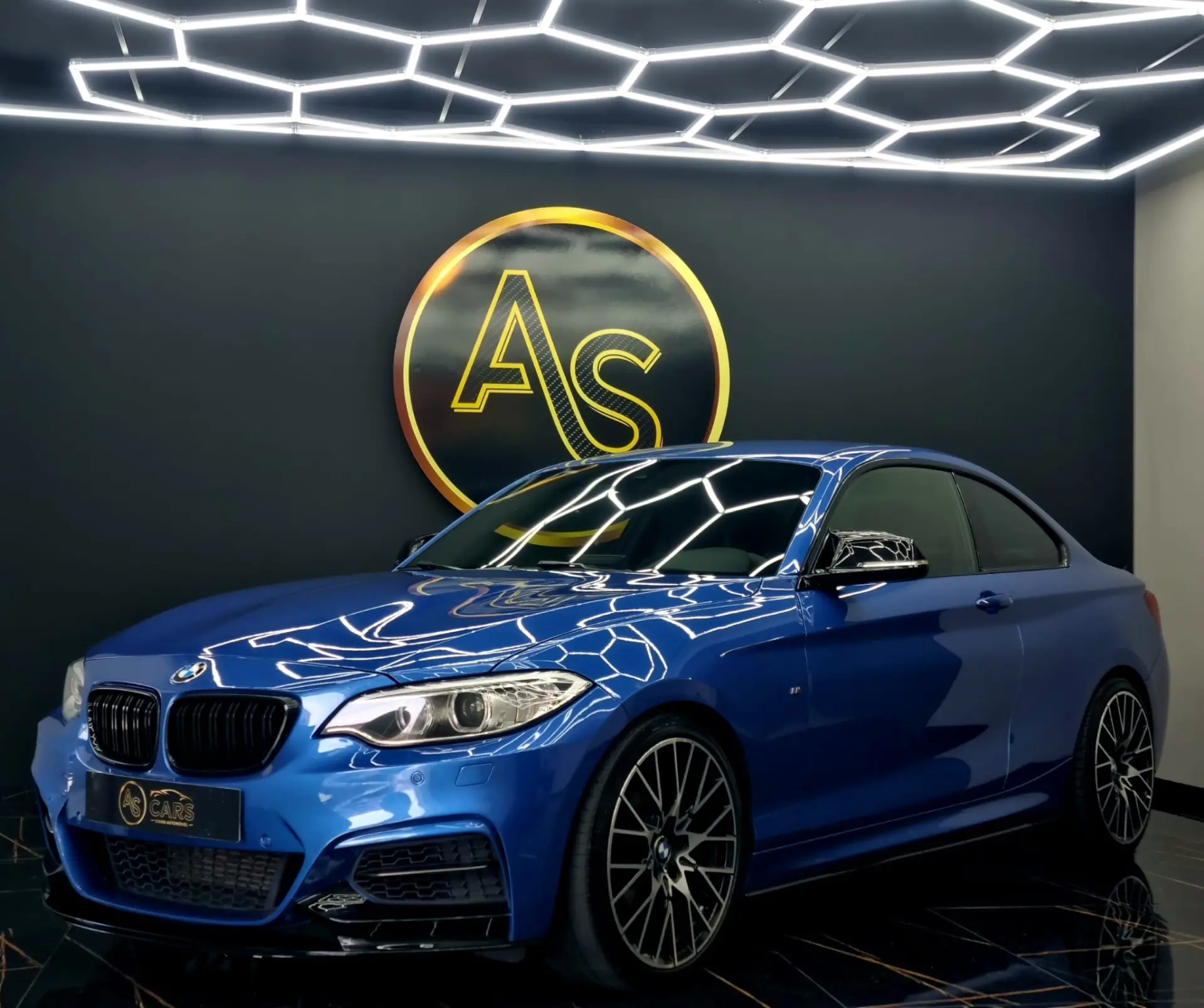 BMW 220 d Pack M Performance 6
