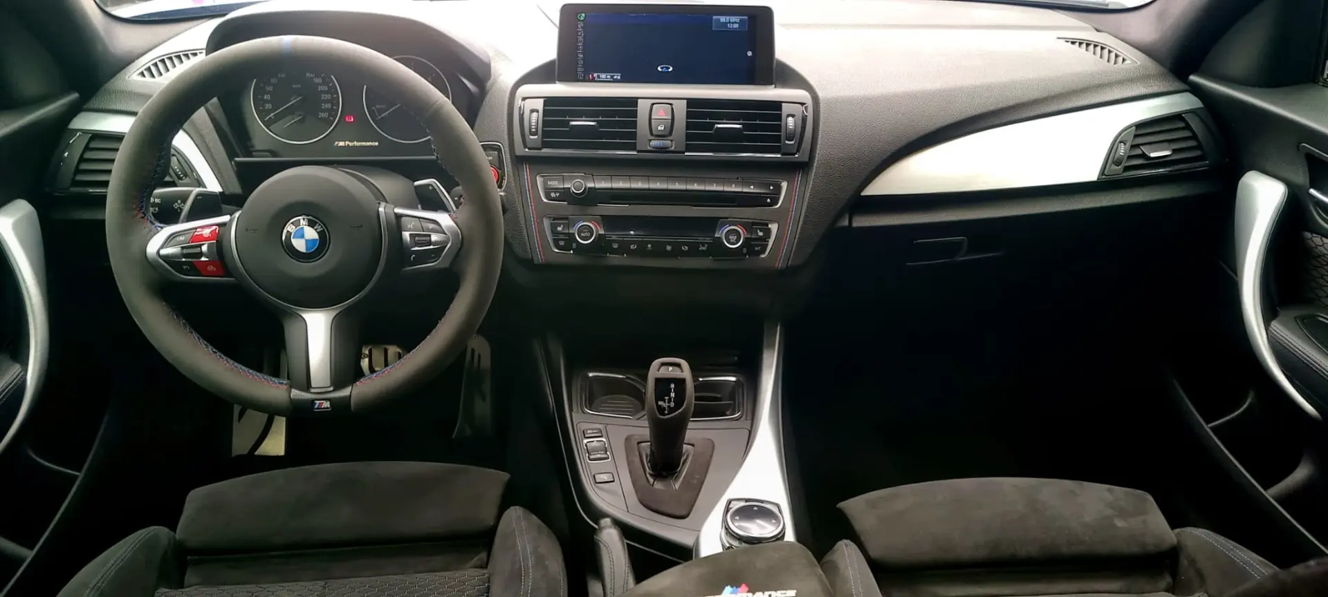 BMW 220 d Pack M Performance 5