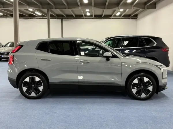 Volvo EX30 69 kWh Single Motor Extended Range Plus 23