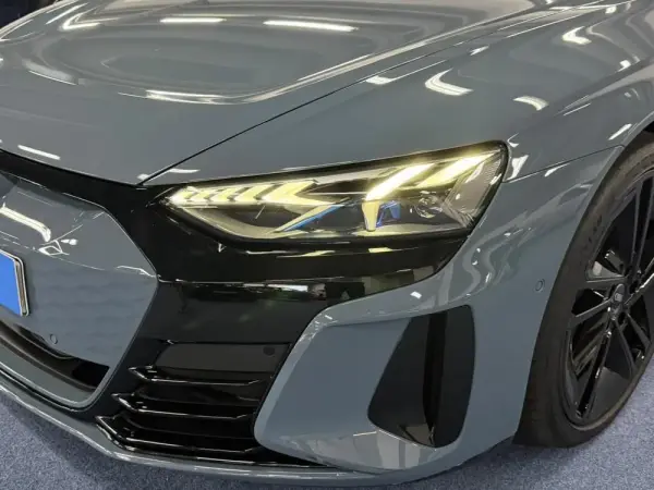 Audi e-tron GT quattro 4