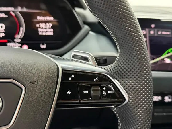 Audi e-tron GT quattro 13