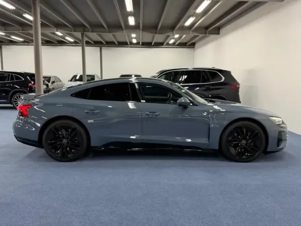Audi e-tron GT quattro 23