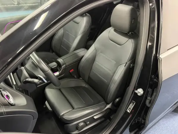 Mercedes-Benz GLA 250 e AMG Line 7
