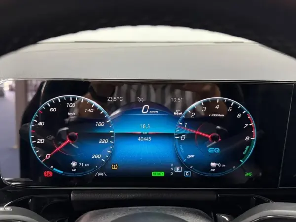 Mercedes-Benz GLA 250 e AMG Line 9