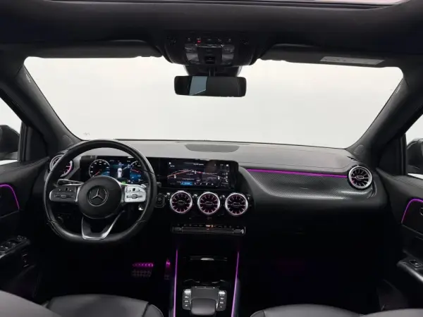 Mercedes-Benz GLA 250 e AMG Line 12