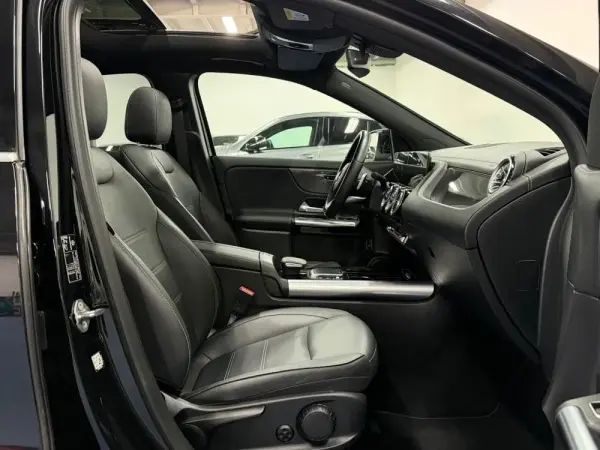 Mercedes-Benz GLA 250 e AMG Line 42
