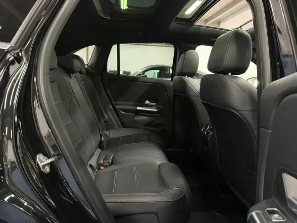 Mercedes-Benz GLA 250 e AMG Line 47