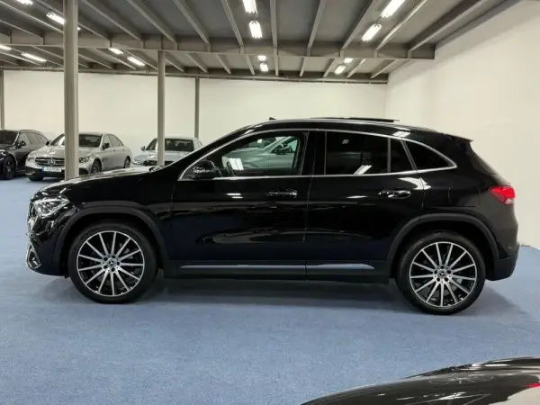 Mercedes-Benz GLA 250 e AMG Line 59