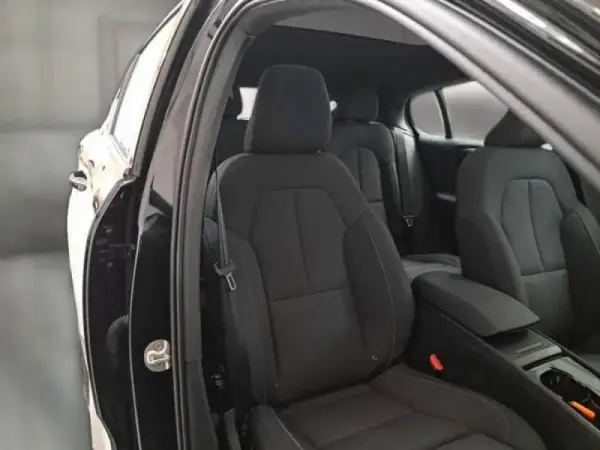 Volvo C40 Recharge Plus 10
