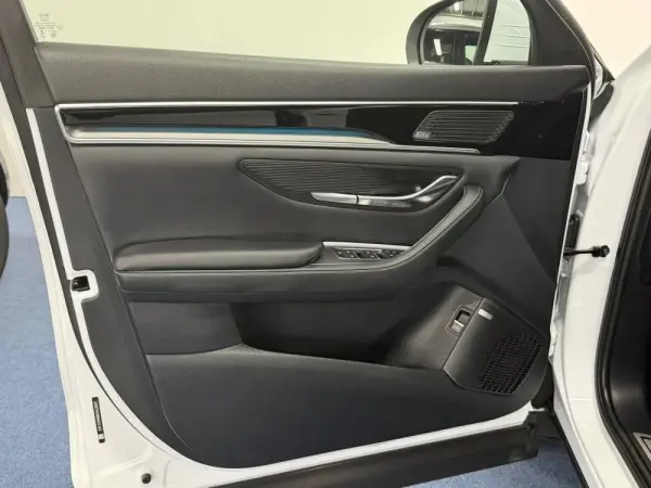 BYD Seal U 1.5 DM-i Comfort 27