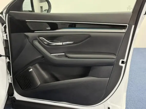 BYD Seal U 1.5 DM-i Comfort 32