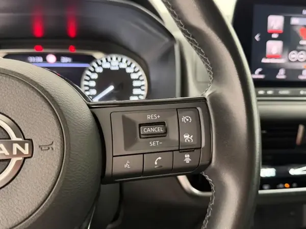 Nissan Qashqai 1.3 DIG-T Advance 11