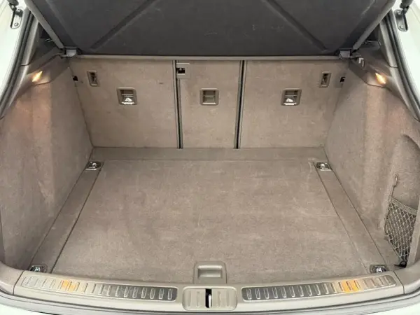 Porsche Macan S 29