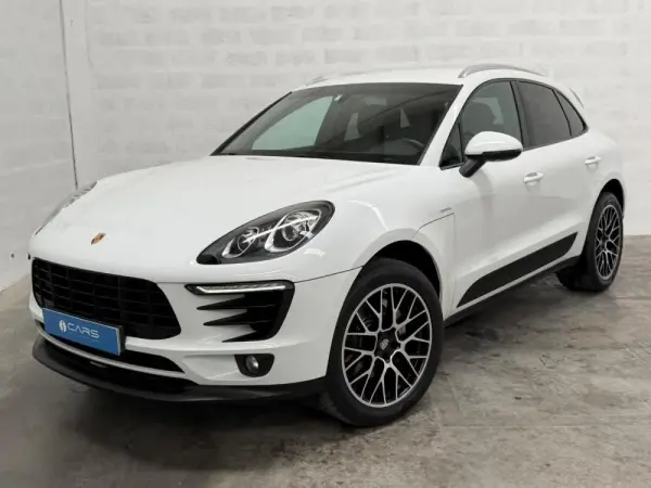 Porsche Macan S 35