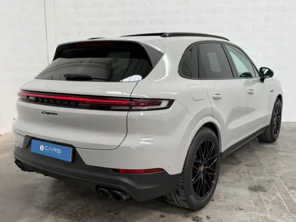 Porsche Cayenne E-Hybrid 3