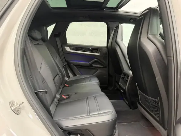 Porsche Cayenne E-Hybrid 36