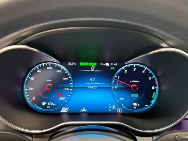 Mercedes-Benz C 300 de AMG Line 14
