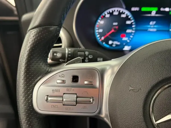 Mercedes-Benz C 300 de AMG Line 15