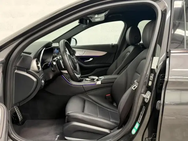 Mercedes-Benz C 300 de AMG Line 34