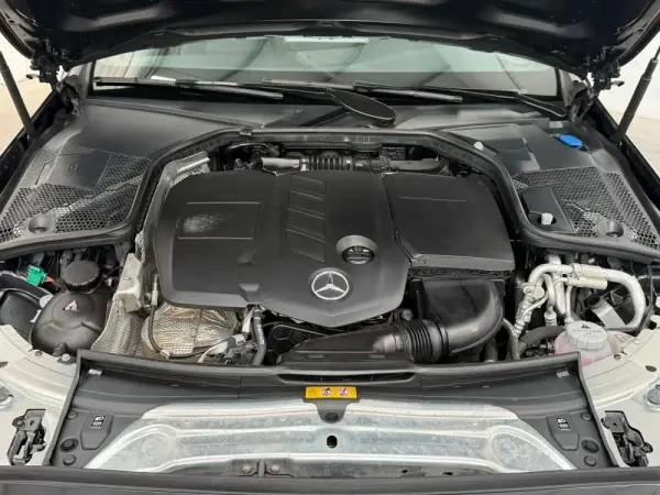 Mercedes-Benz C 300 de AMG Line 57