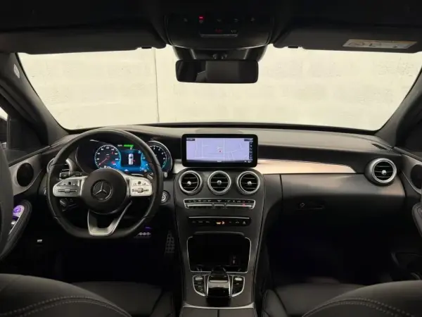 Mercedes-Benz C 300 de AMG Line 58