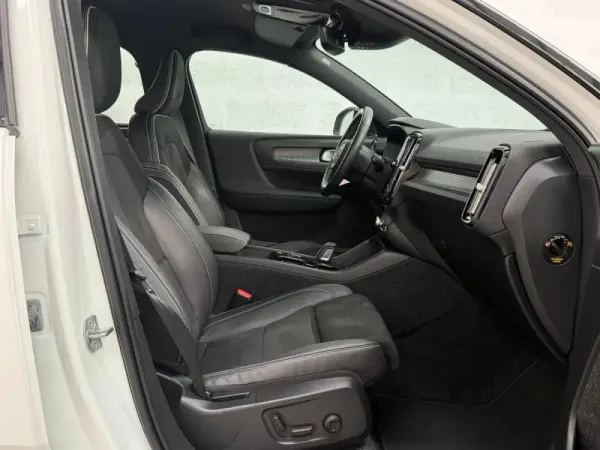 Volvo XC 40 1.5 T4 PHEV R-Design 26